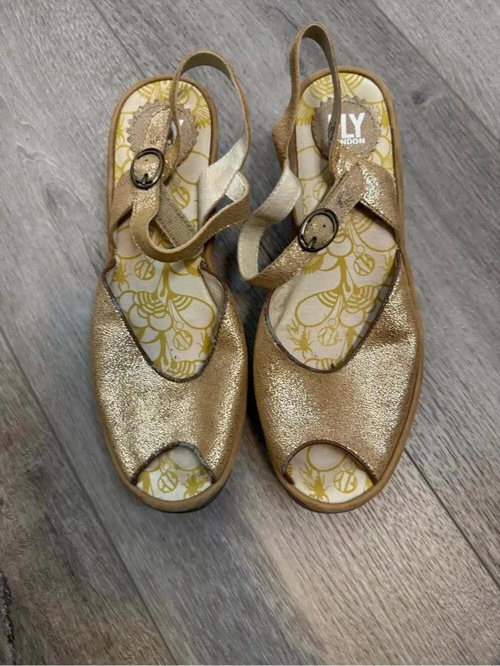 FLY LONDON Leather Yora Wedge Sandals in Metallic Gold Sz US 39